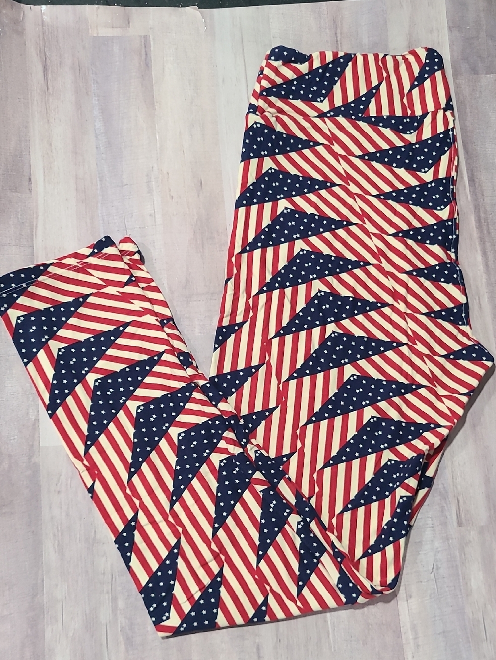 LuLaRoe Red & Navy Star-Stripe Leggings